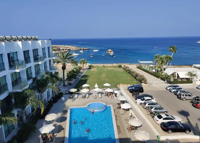 Dream Vacation By The Sea *